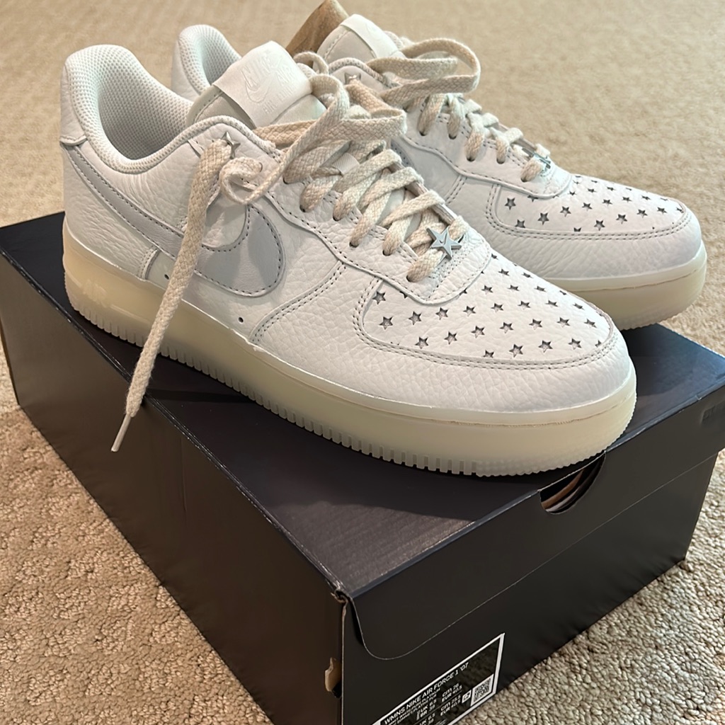 Nike Air Force 1 07 Brand New